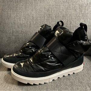 Sorel Women's Joan of Arctic Next Lite Strap Puffy Boot- Waterproof women size 8